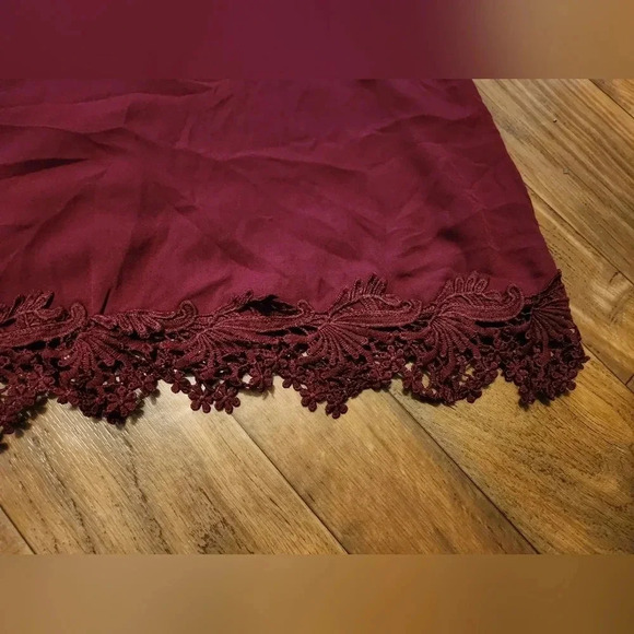 Ladies small shop maroon top - Picture 3 of 3